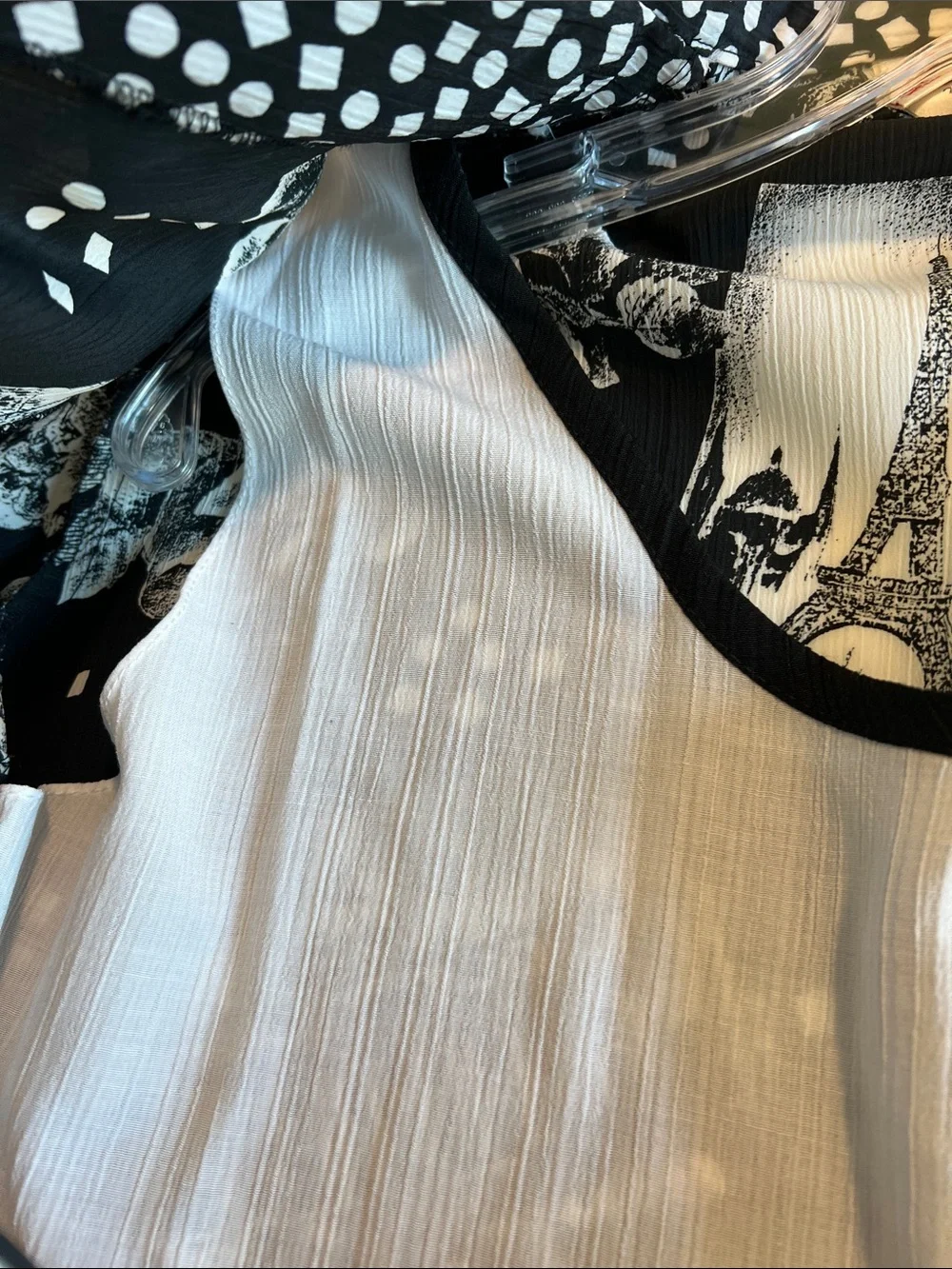 80s vintage - Black & White Short Sleeve Tie-Front Blouse - Graff
